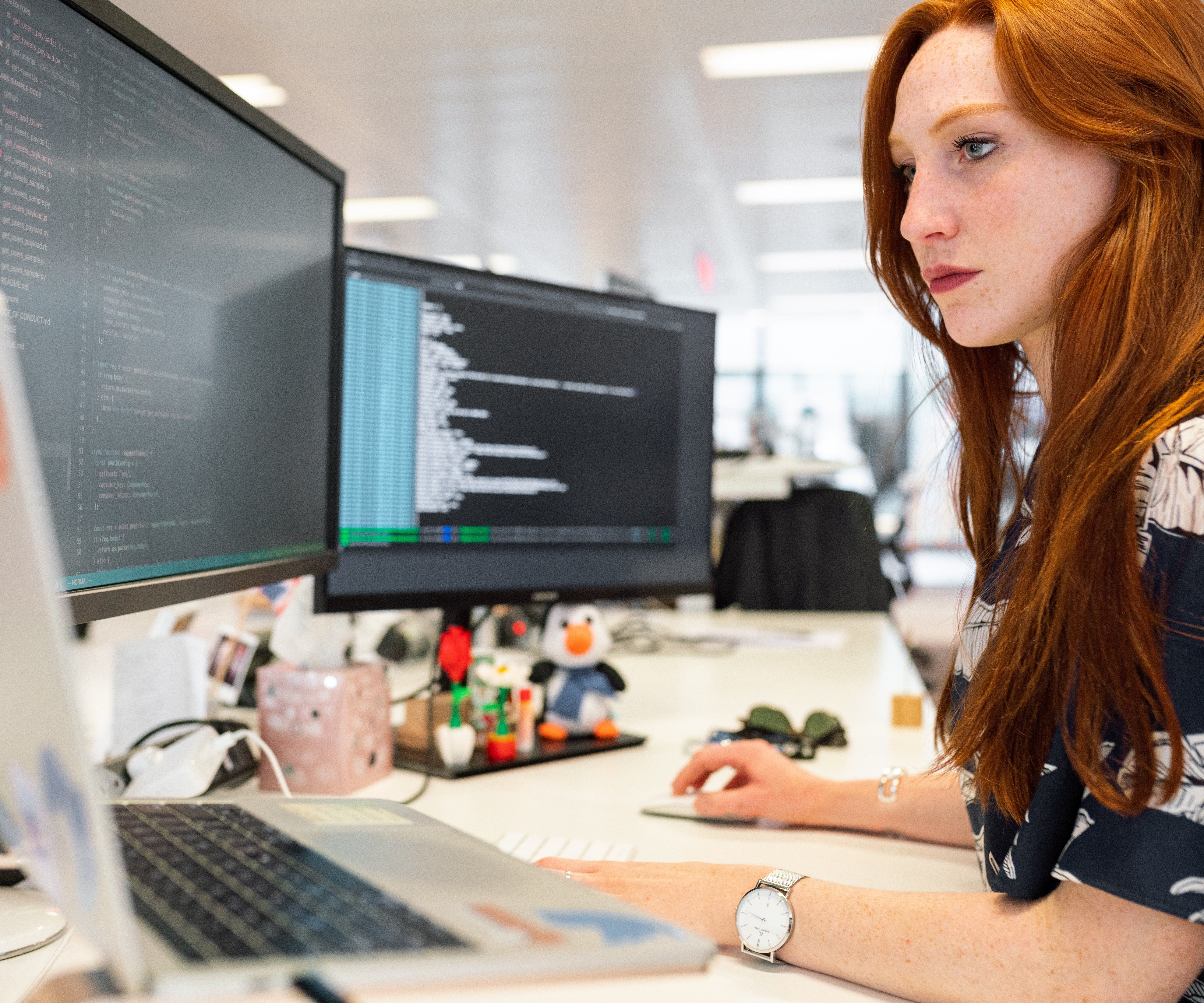 A women working on her desk